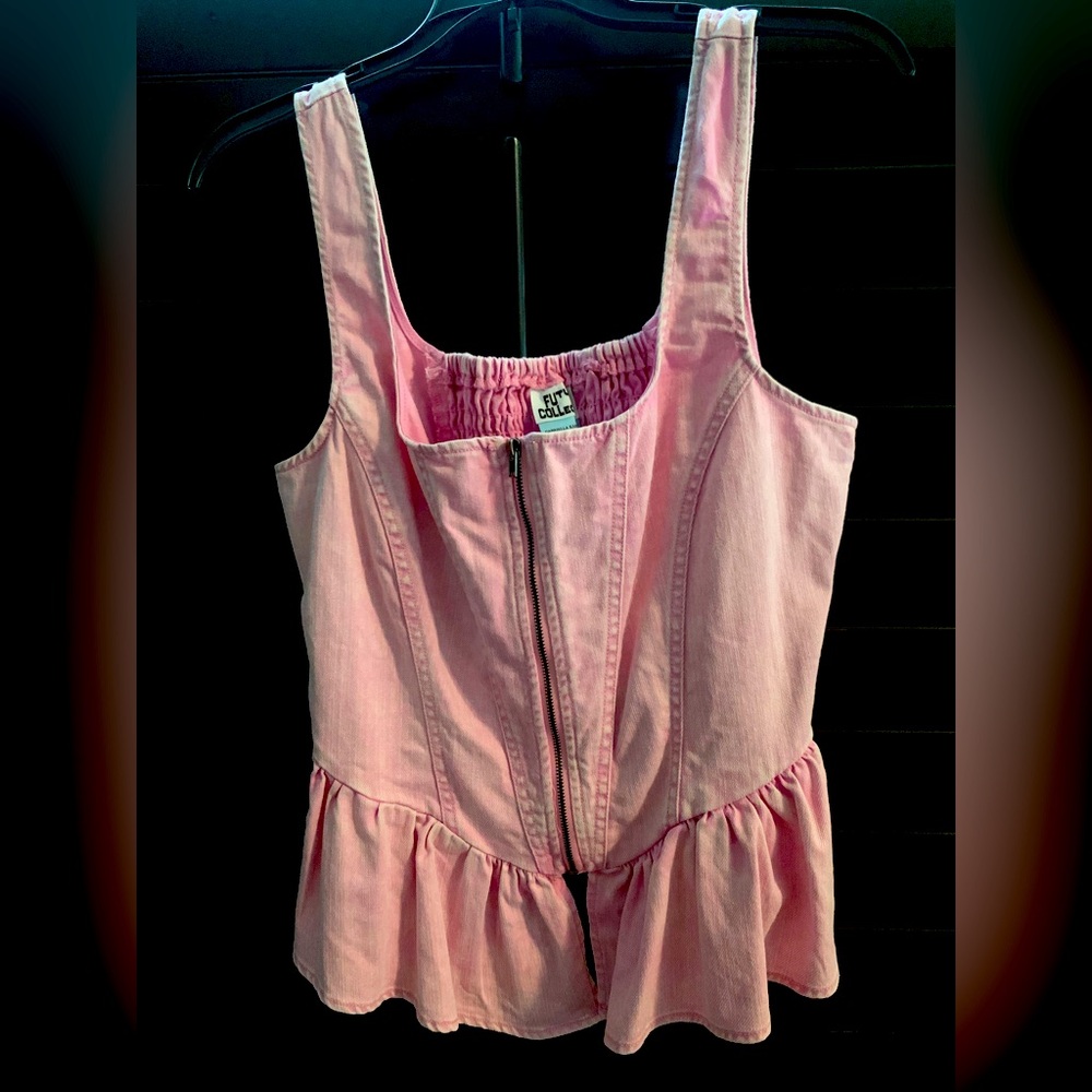 Pink vest/top. Size medium.